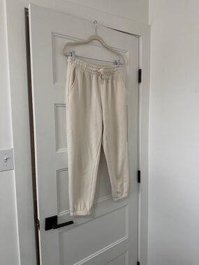 Fabletics Cream/White Jogger Sweatpants Womens - Size L